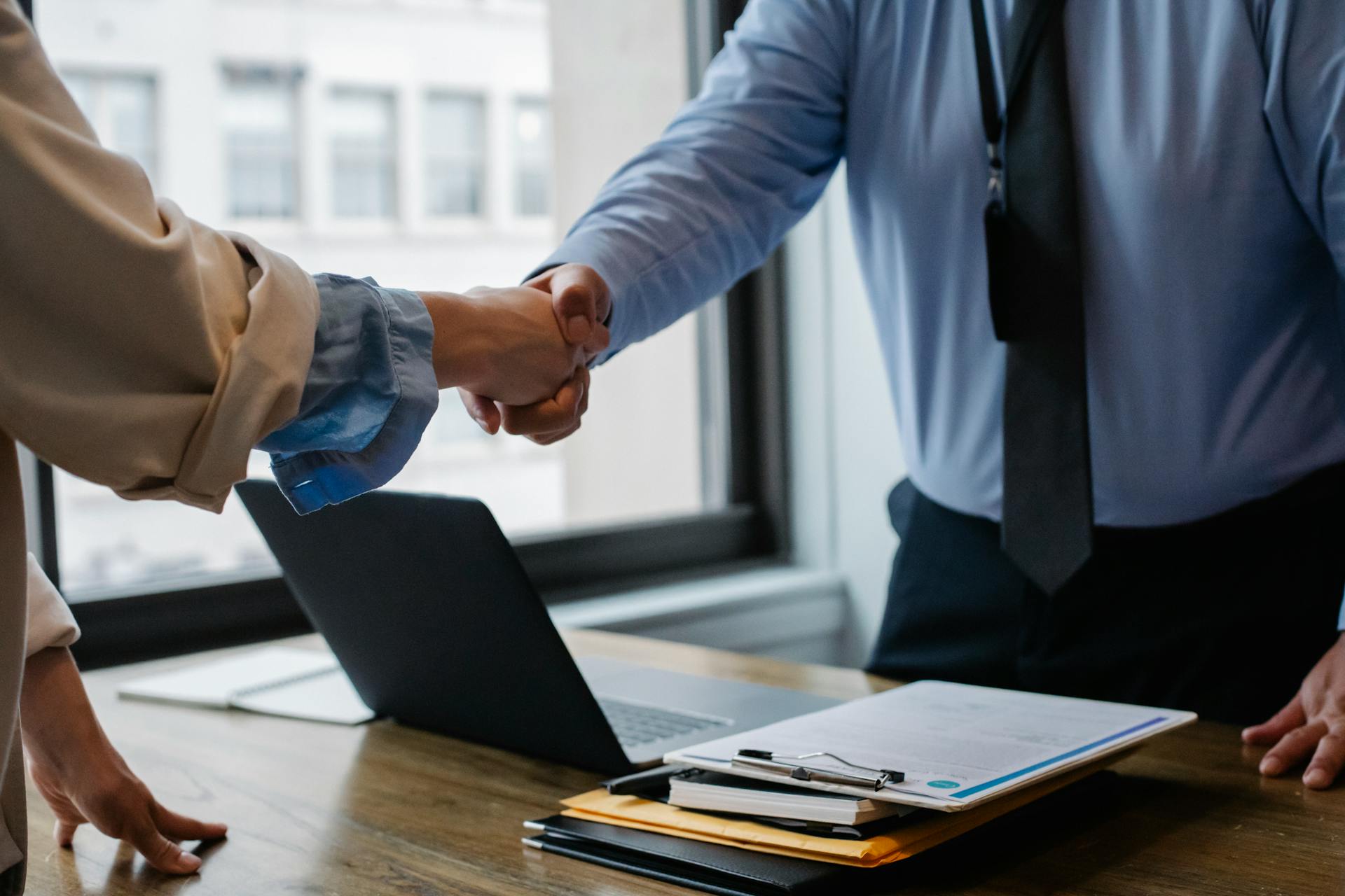 The Benefits of Outsourcing Software Development Blog Image from FemeyCodes